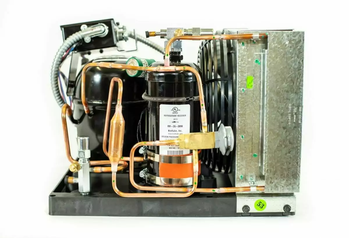 WhisperKOOL Platinum 4000, copper pipes and hoses.