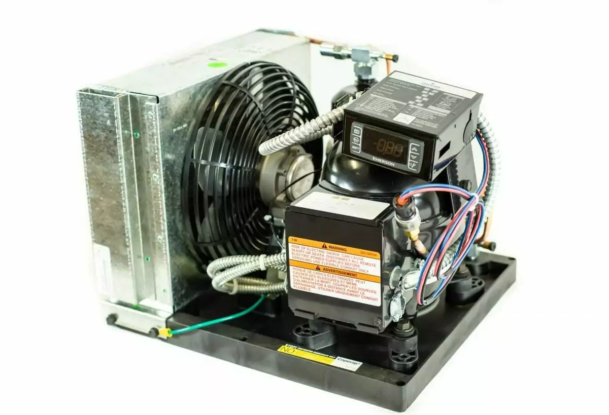 WhisperKOOL Platinum Split 4000, white background.