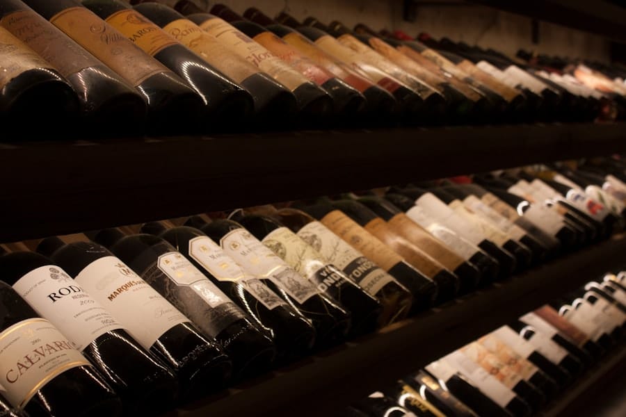 Photo Wine cellar shelves
